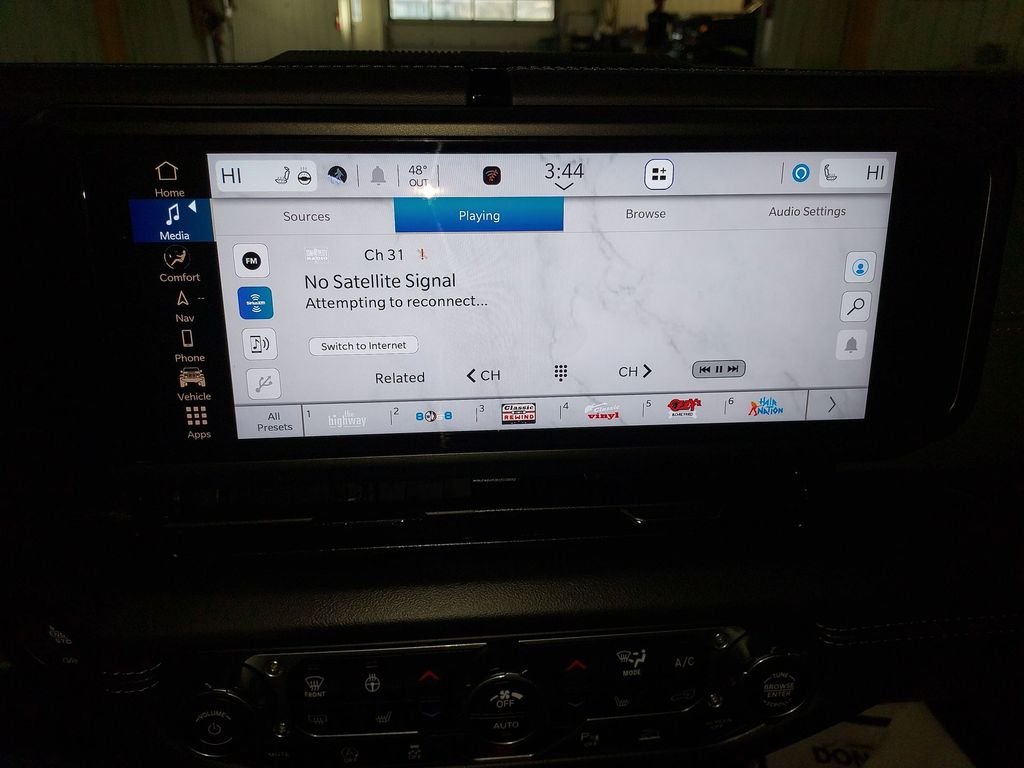 Used 2025 Black Jeep Mojave image 22