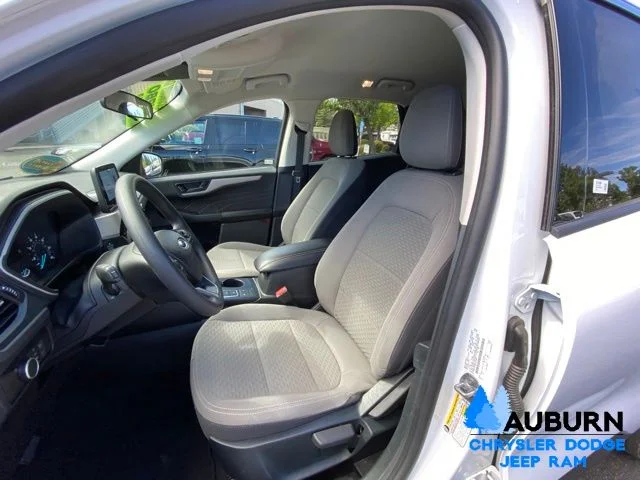 Used 2022 White Ford SE image 25