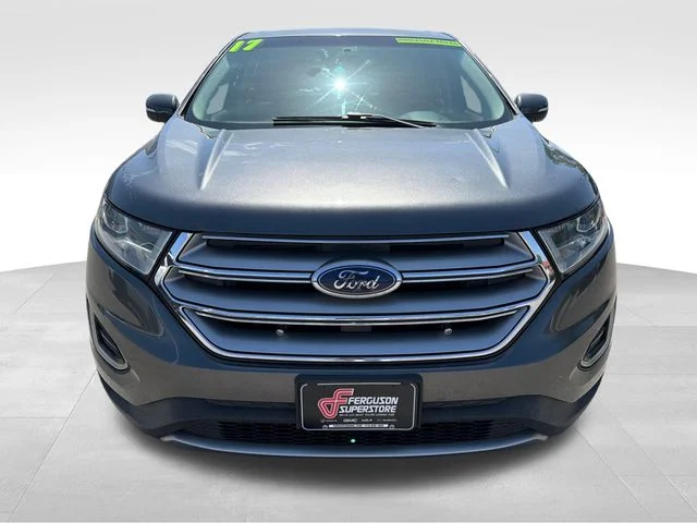 Used 2017 Gray Ford SEL image 2