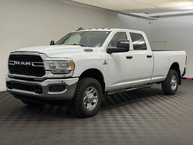 2024 Ram 3500 Tradesman Crew Cab 4x4 8 Box