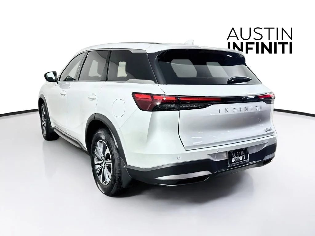 Certified Used 2027 White INFINITI PURE image 7