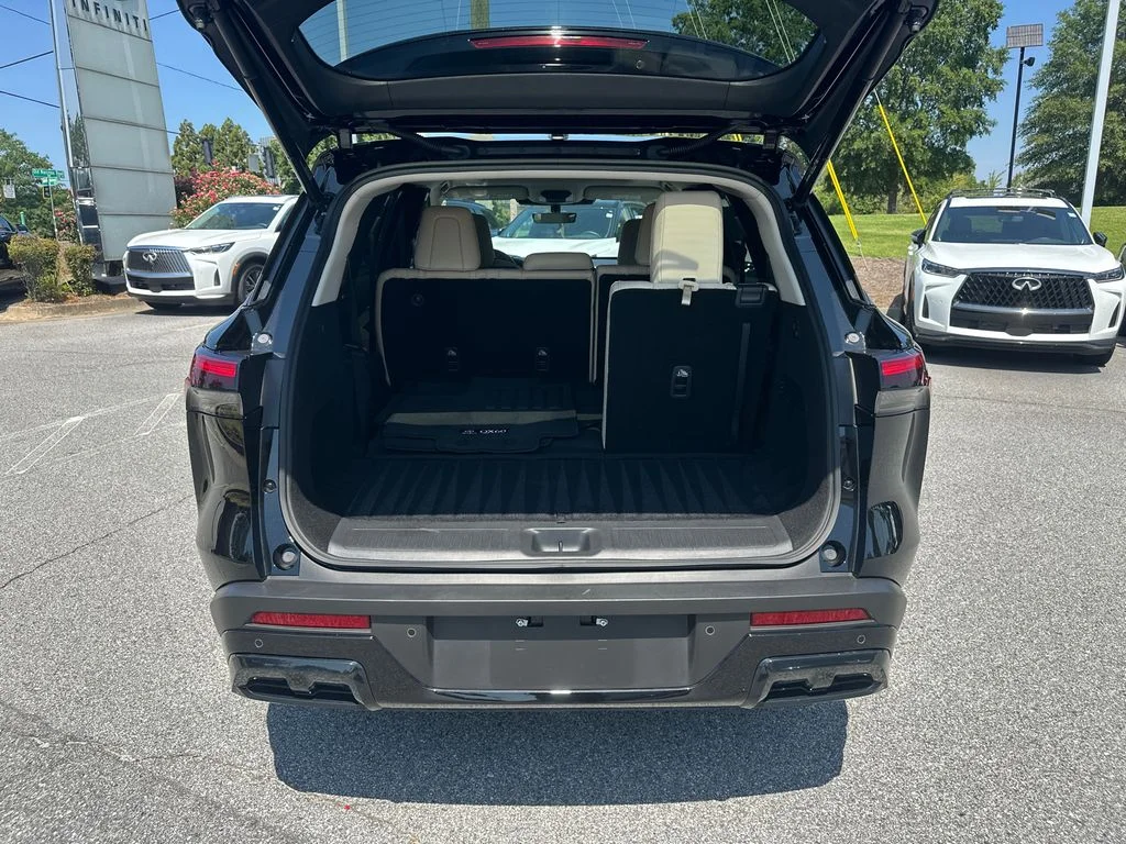Used 2024 Black INFINITI PURE image 15