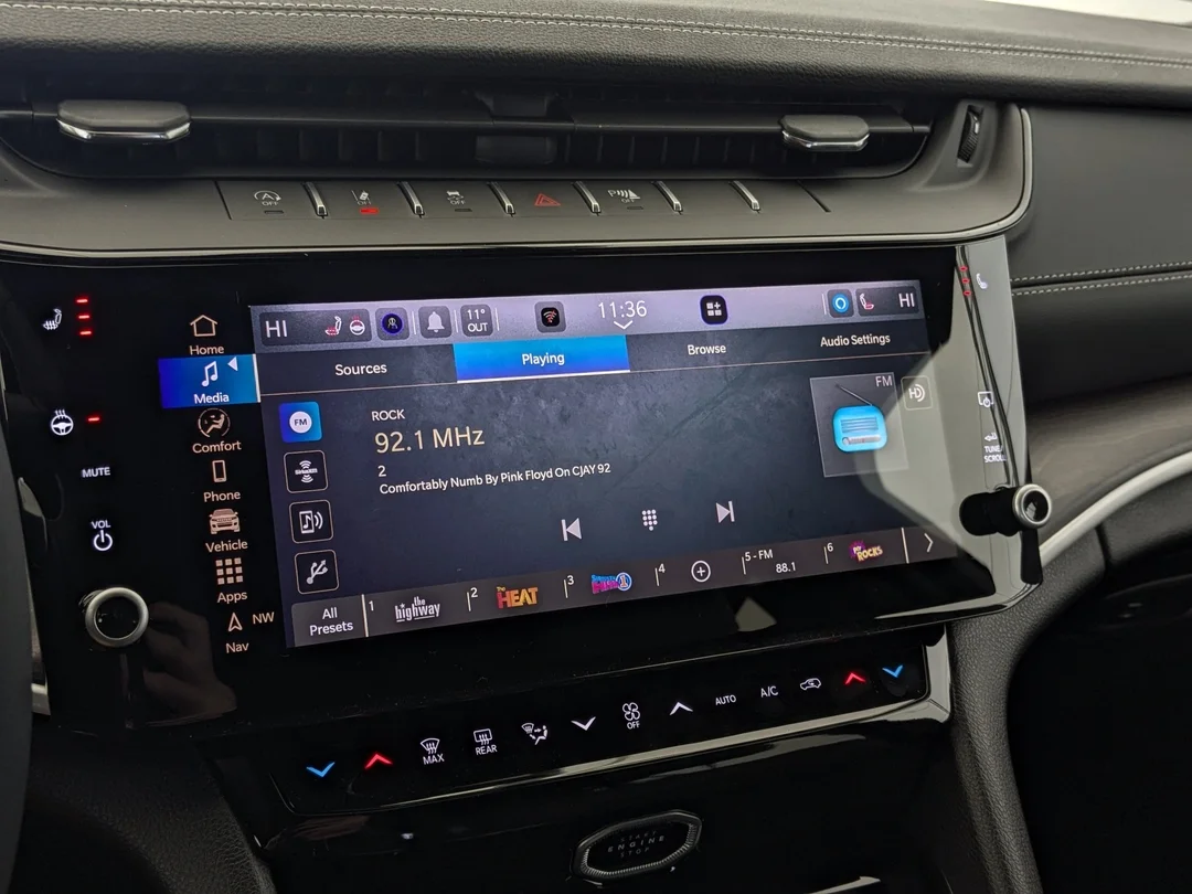 New 2026 Grey Jeep Altitude - - 4x4 - Power Sunroof - Trailer Tow Pkg - 20 Black Wheels - Remote Start & More! image 23