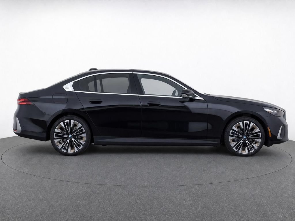 Certified Used 2025 Black Sapphire Metallic BMW 530i image 2