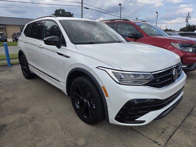Used 2023 Opal White Pearl Volkswagen SE R-Line Black image 3