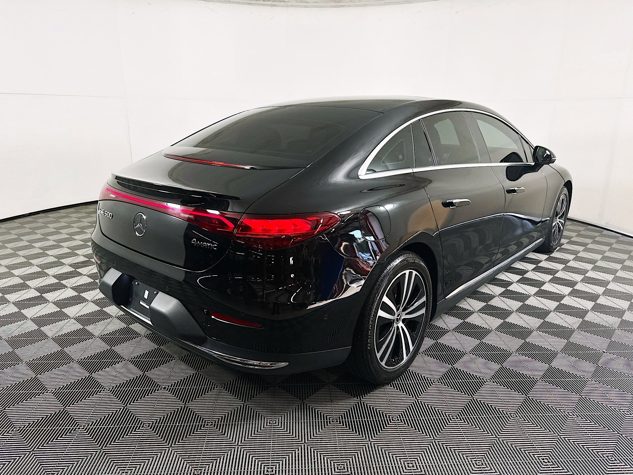 2023 Mercedes-Benz EQE thumbnail 5