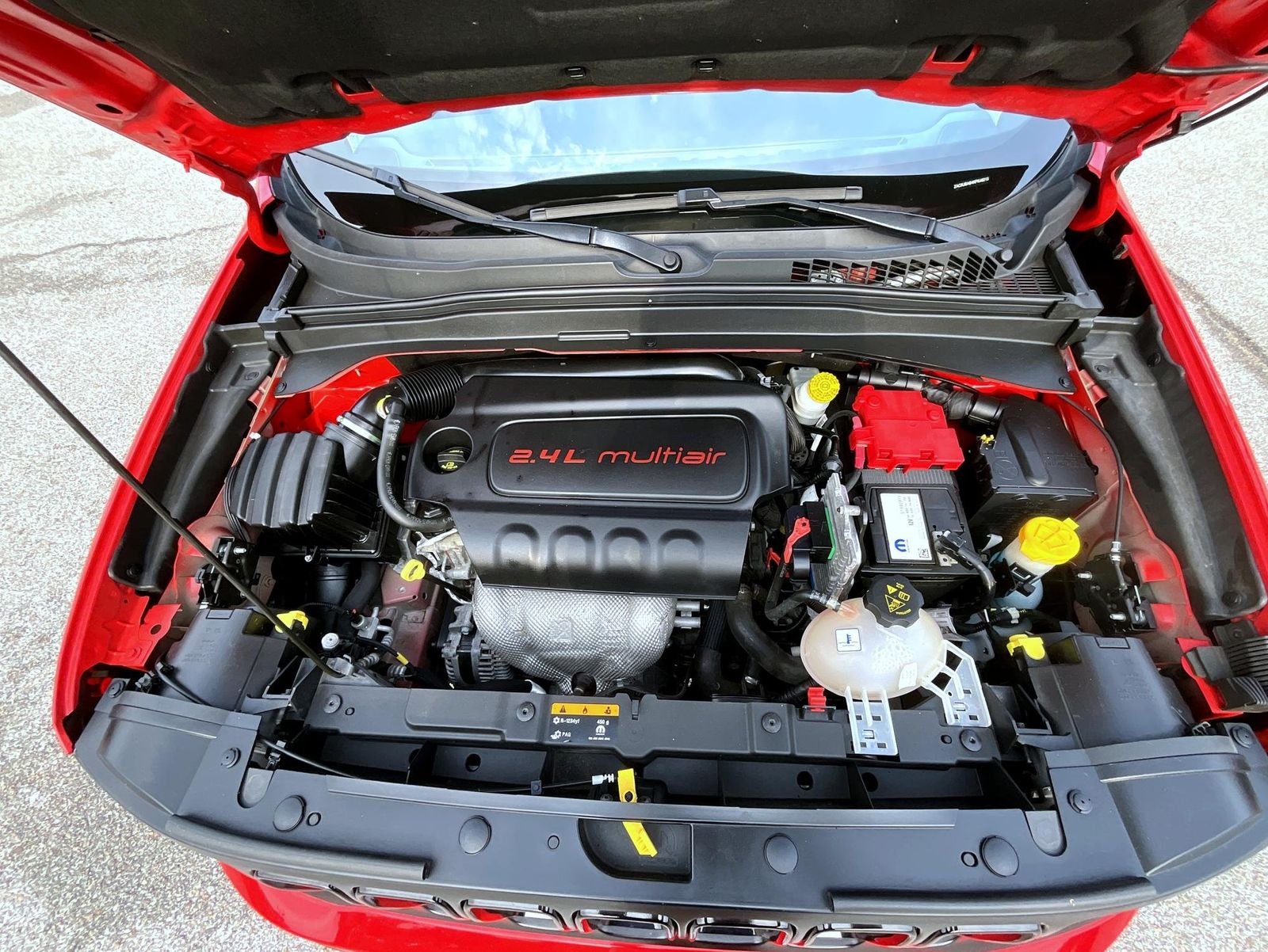 Used 2019 Red Jeep Sport image 26