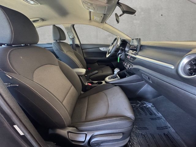 2024 Kia Forte LXS - Photo 24