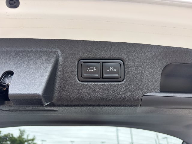 Certified Used 2024 White Pearl Kia EX image 11
