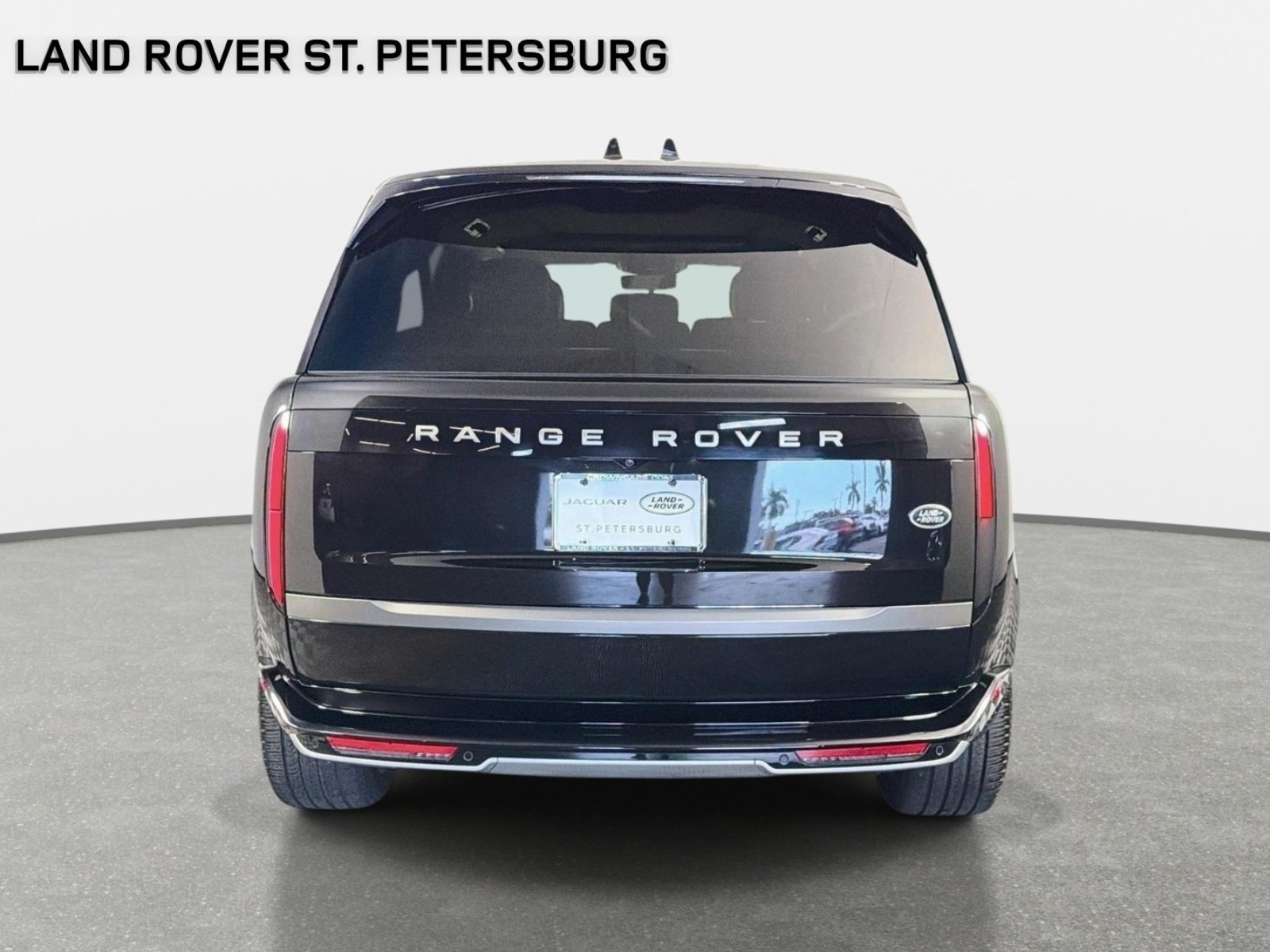 Used 2023 Santorini Black Metallic Land Rover SE image 6