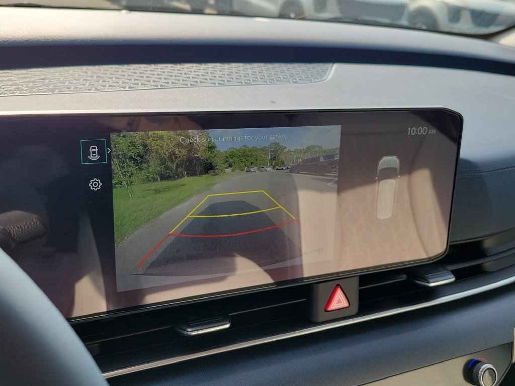 New 2026 Snow White Pearl Kia EX image 32