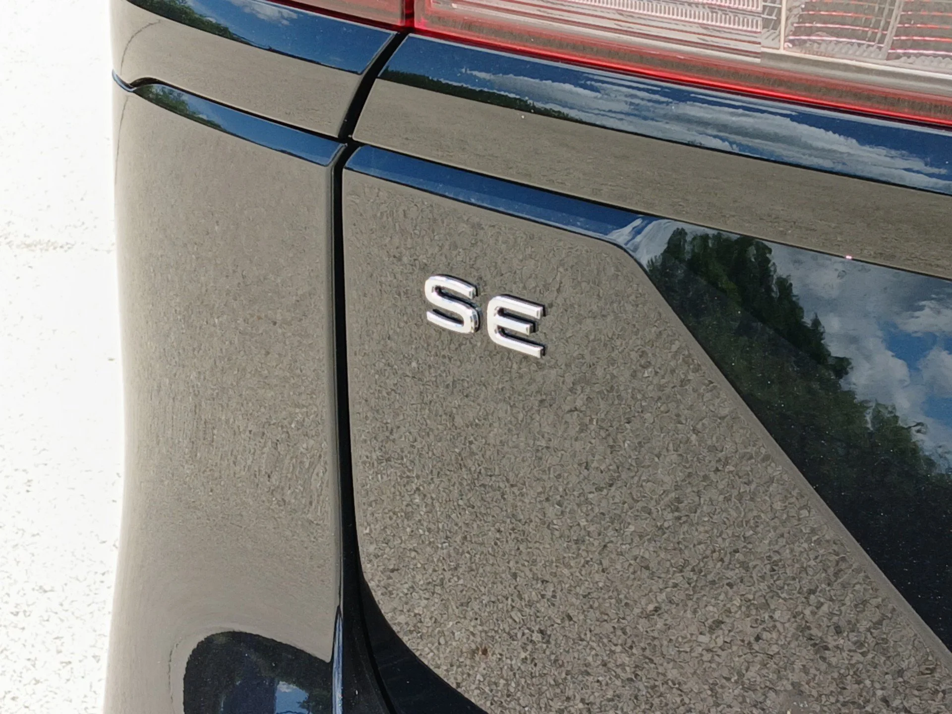 New 2026 Deep Black Pearl Volkswagen 2.0T Peak Edition image 26