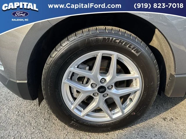 Used 2023 Gray Ford SEL image 12
