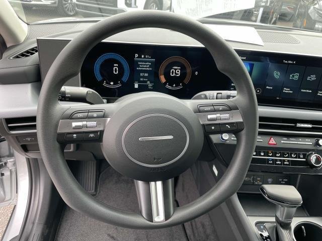 New 2025 Silver Hyundai SE image 18