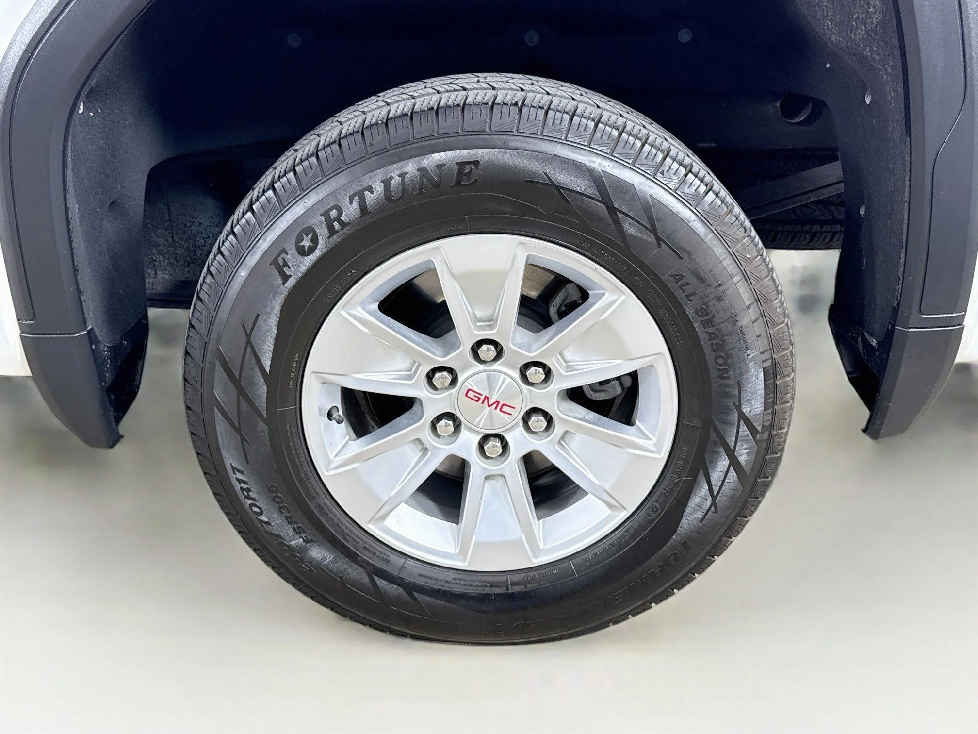 Used 2020 SUMMIT WHITE GMC SLE image 33