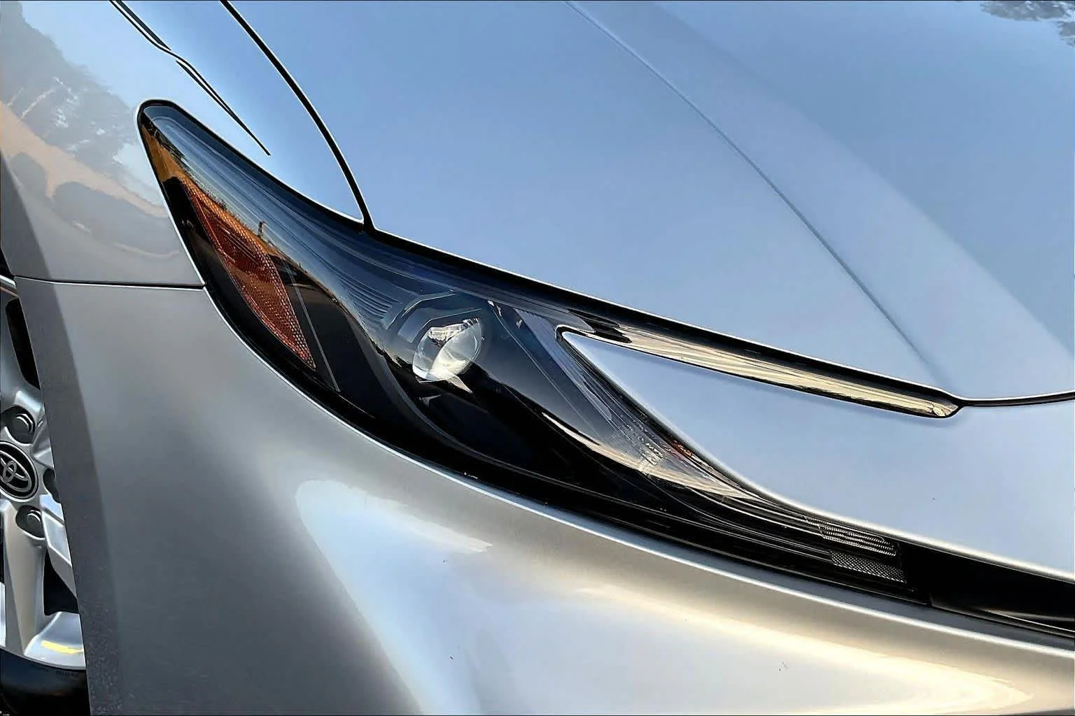 Used 2025 Celestial Silver Metallic Toyota LE image 27