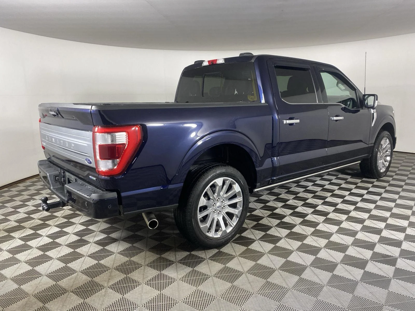 Used 2022 Antimatter Blue Ford Limited image 10