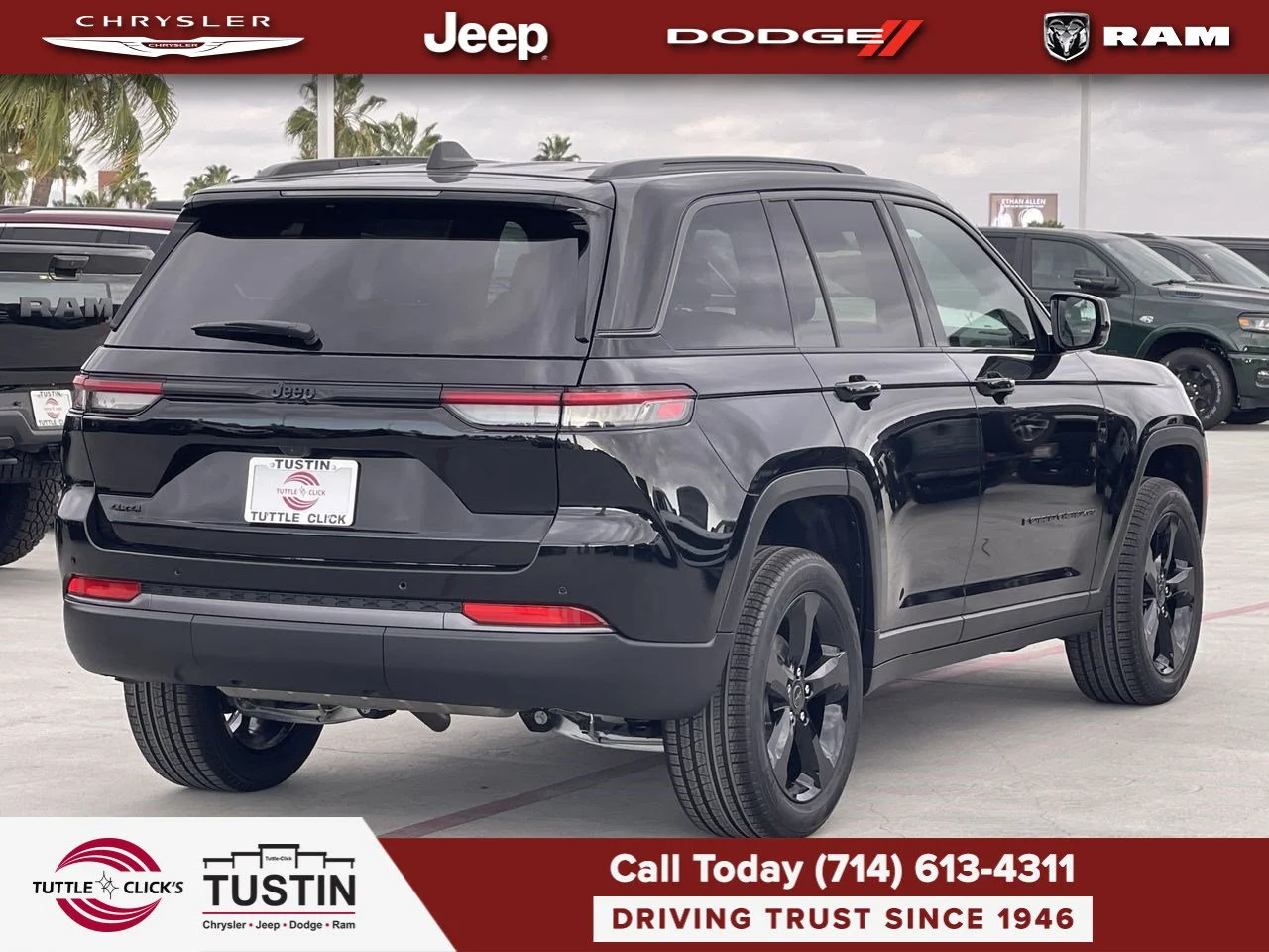 New 2027 High-Gloss Black Paint Jeep Limited image 12
