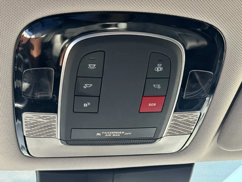 Used 2025 Gray Hyundai SEL image 43