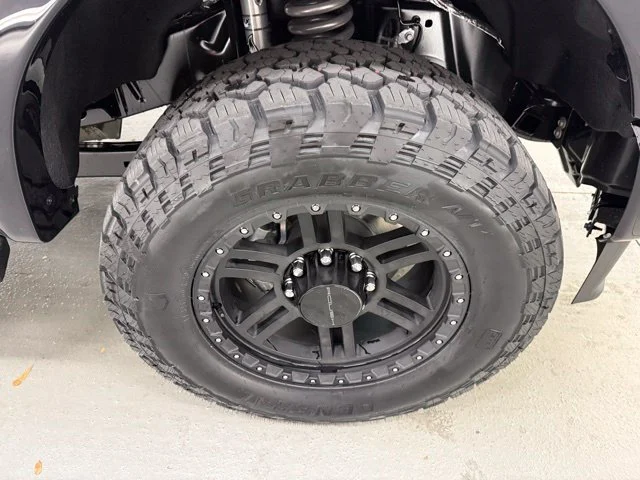 New 2026 Agate Black Metallic Ford F-250® Lariat® image 27