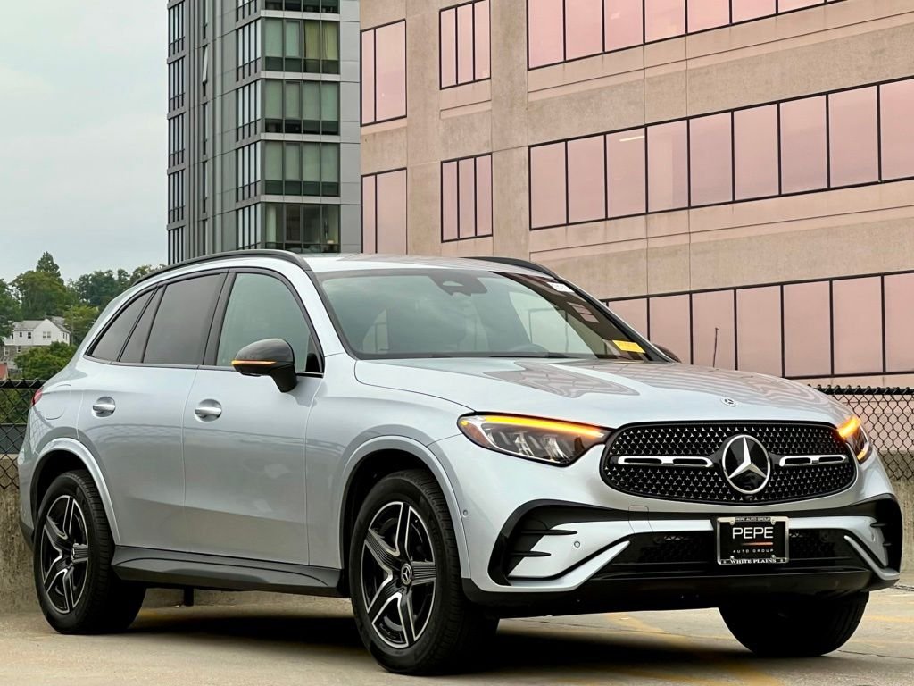 Certified Used 2026  Mercedes-Benz GLC 300 image 1