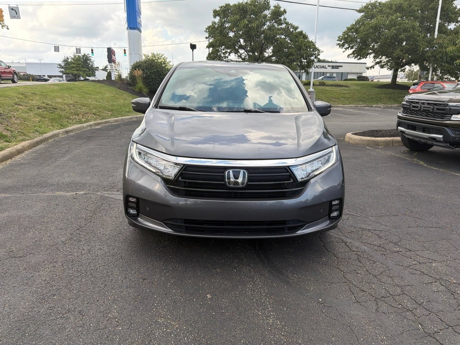 Certified Used 2023 Modern Steel Metallic Honda Touring image 3