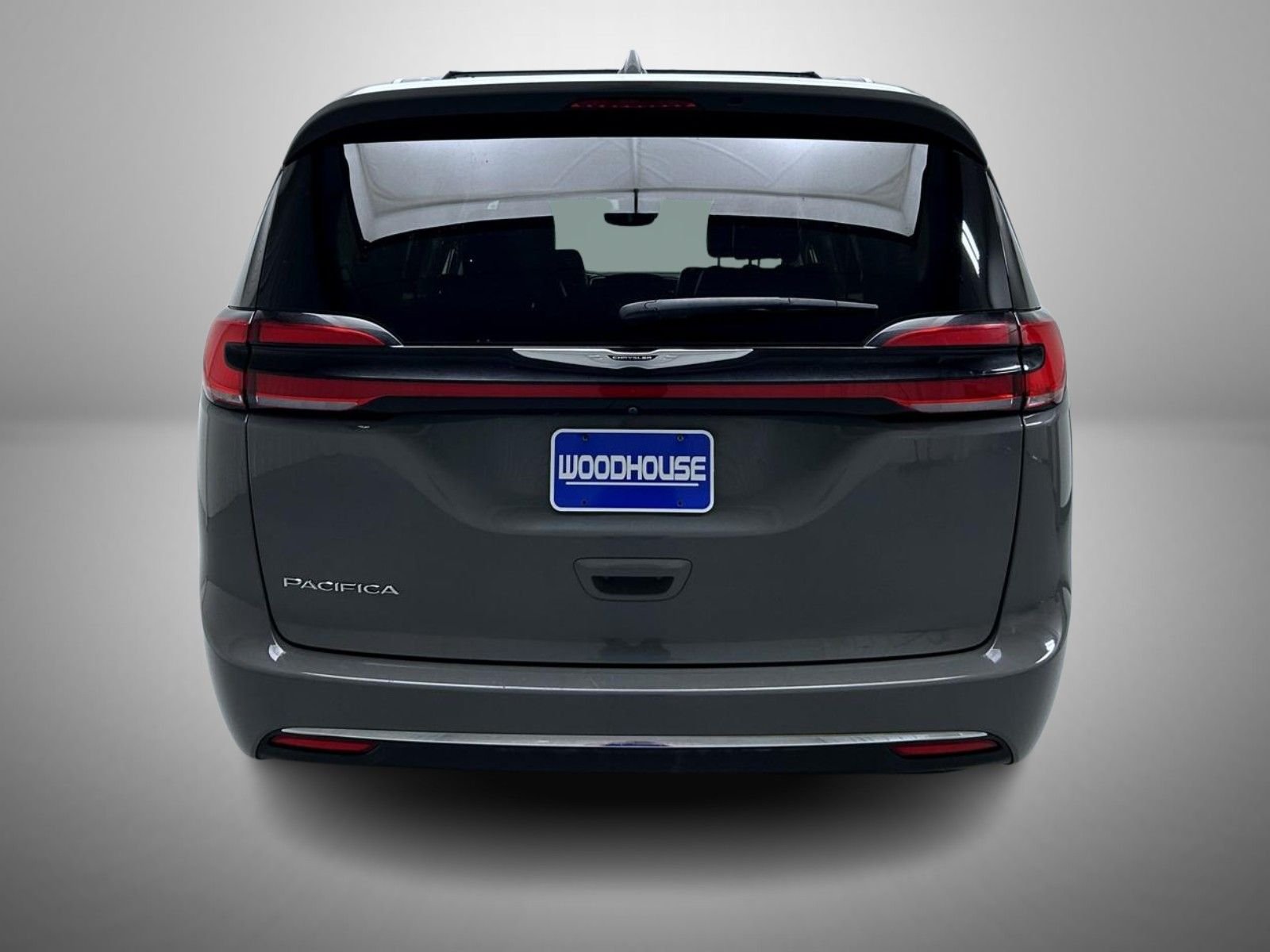 Used 2022 White Chrysler Touring L image 6
