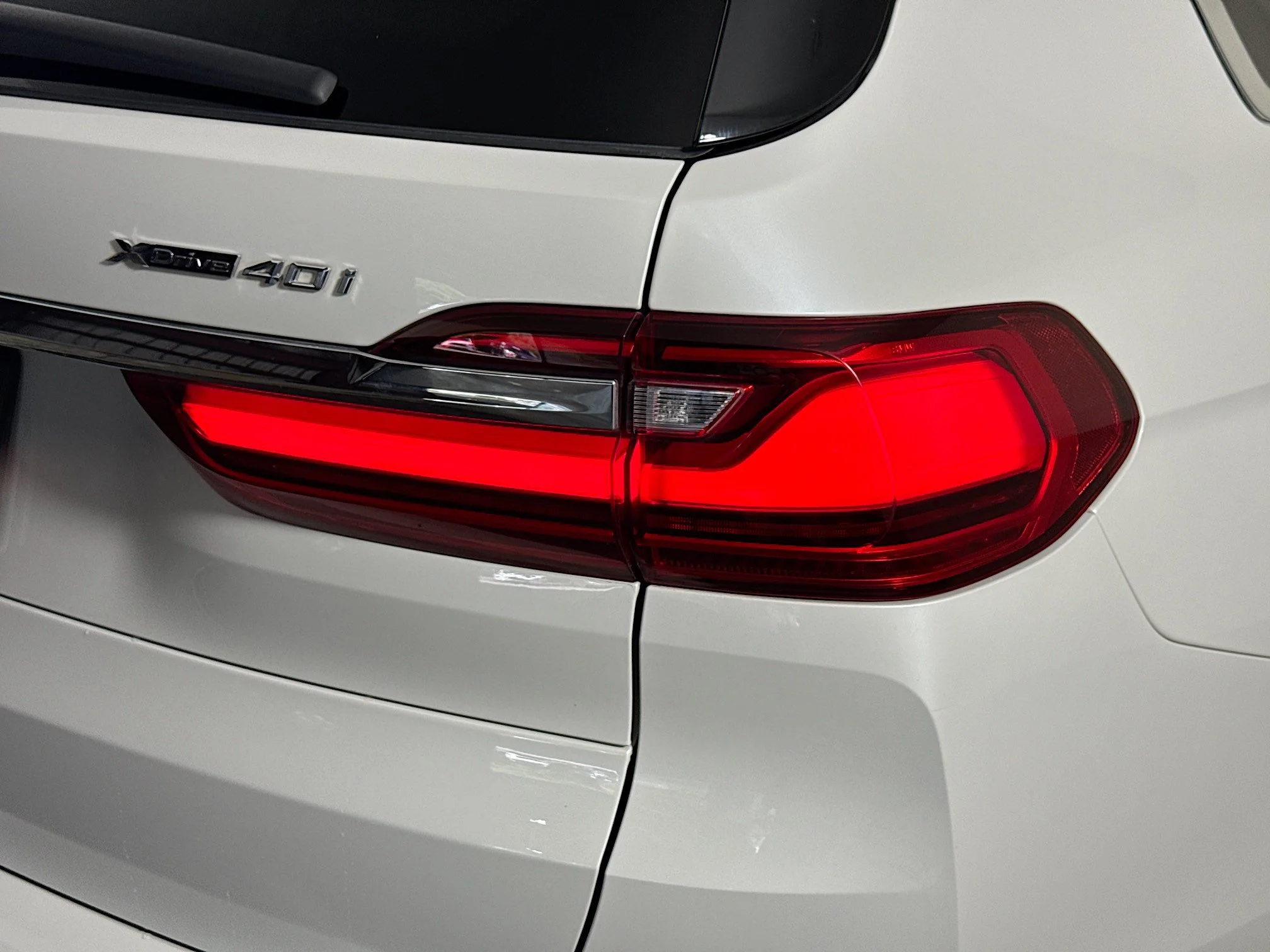 Used 2020 Mineral White Metallic BMW xDrive40i image 30