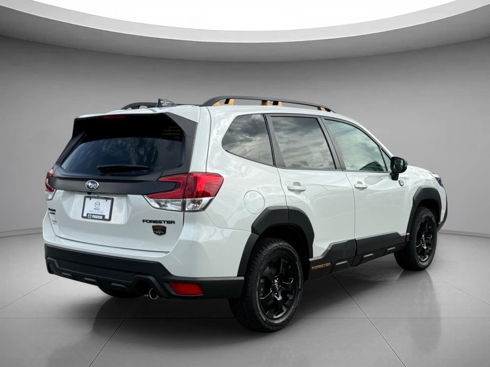 Used 2025 Crystal White Pearl Subaru Wilderness image 2