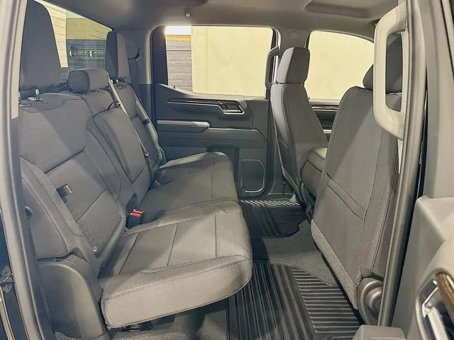 New 2026 Onyx Black GMC Elevation image 25