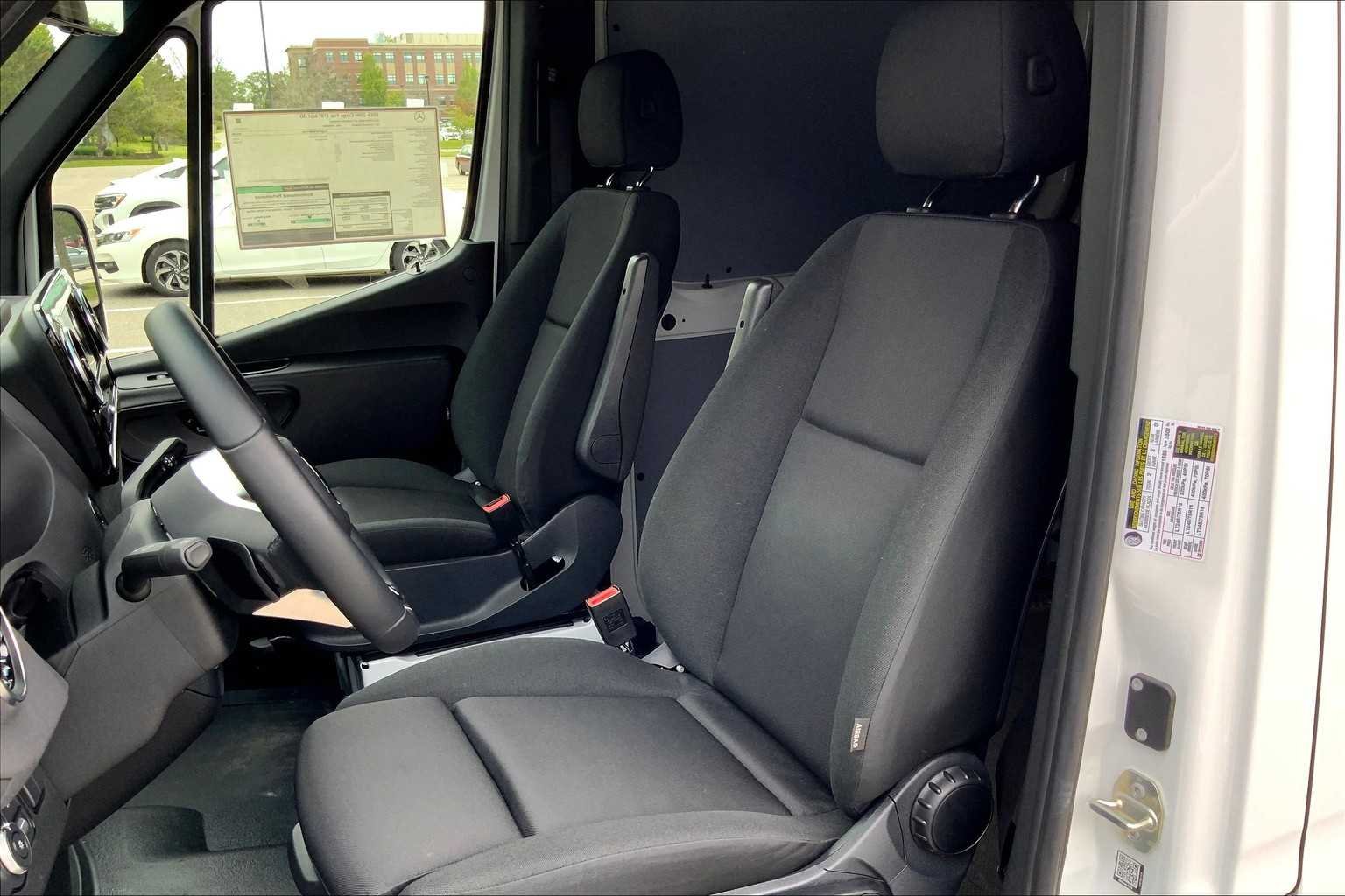 2025 Mercedes-Benz Sprinter Cargo Van Base - Photo 12