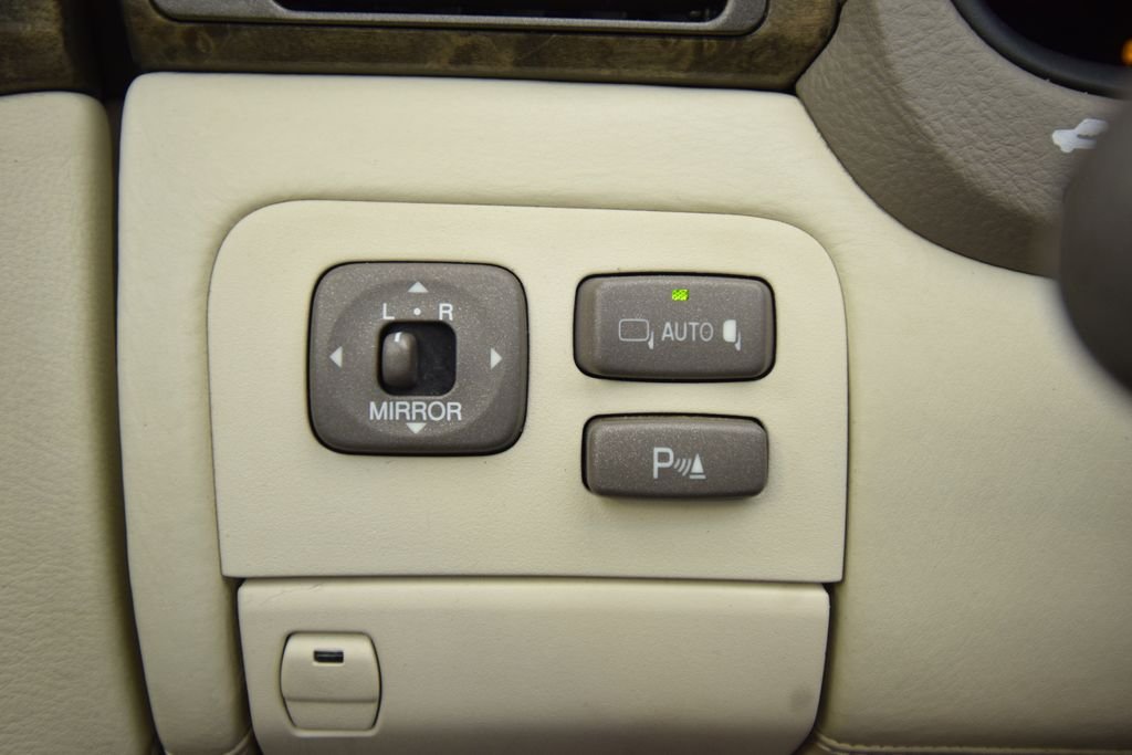 Used 2003 Millennium Silver Metallic Lexus 430 image 36