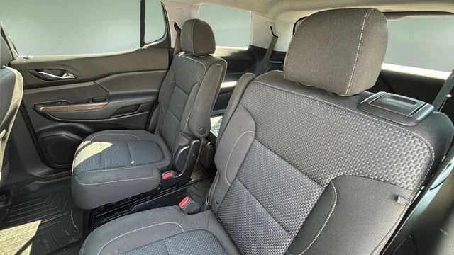 Used 2023 Silver GMC SLE image 18