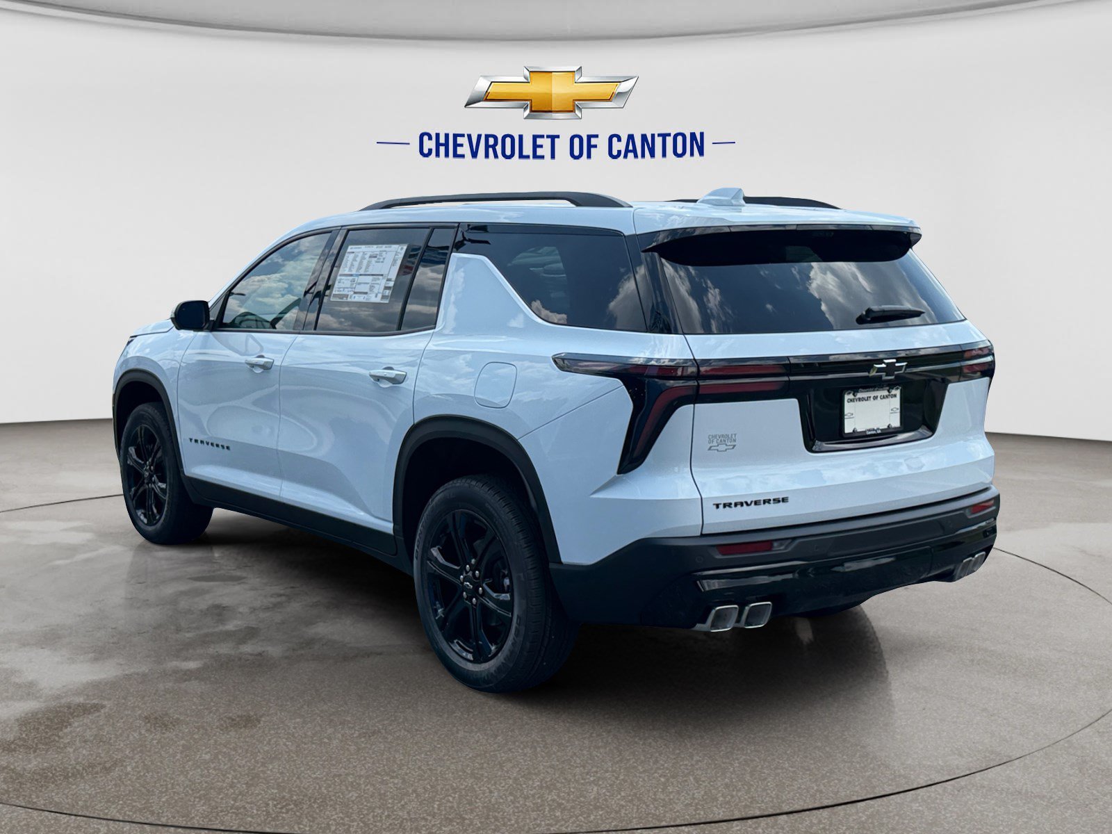 2027 Chevrolet Traverse LT - Photo 7