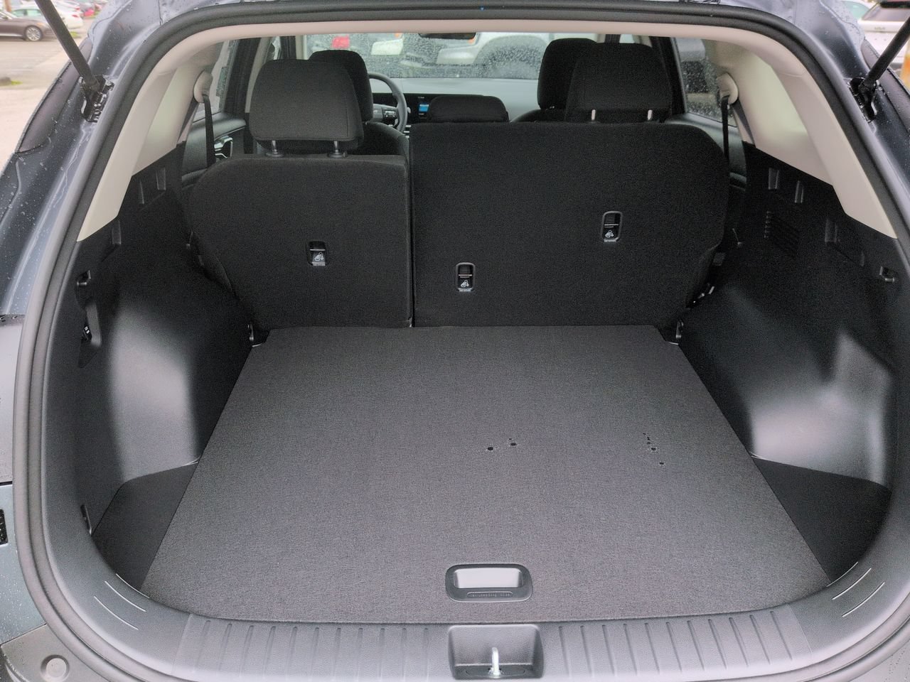 New 2027 Gravity Gray Kia S image 15