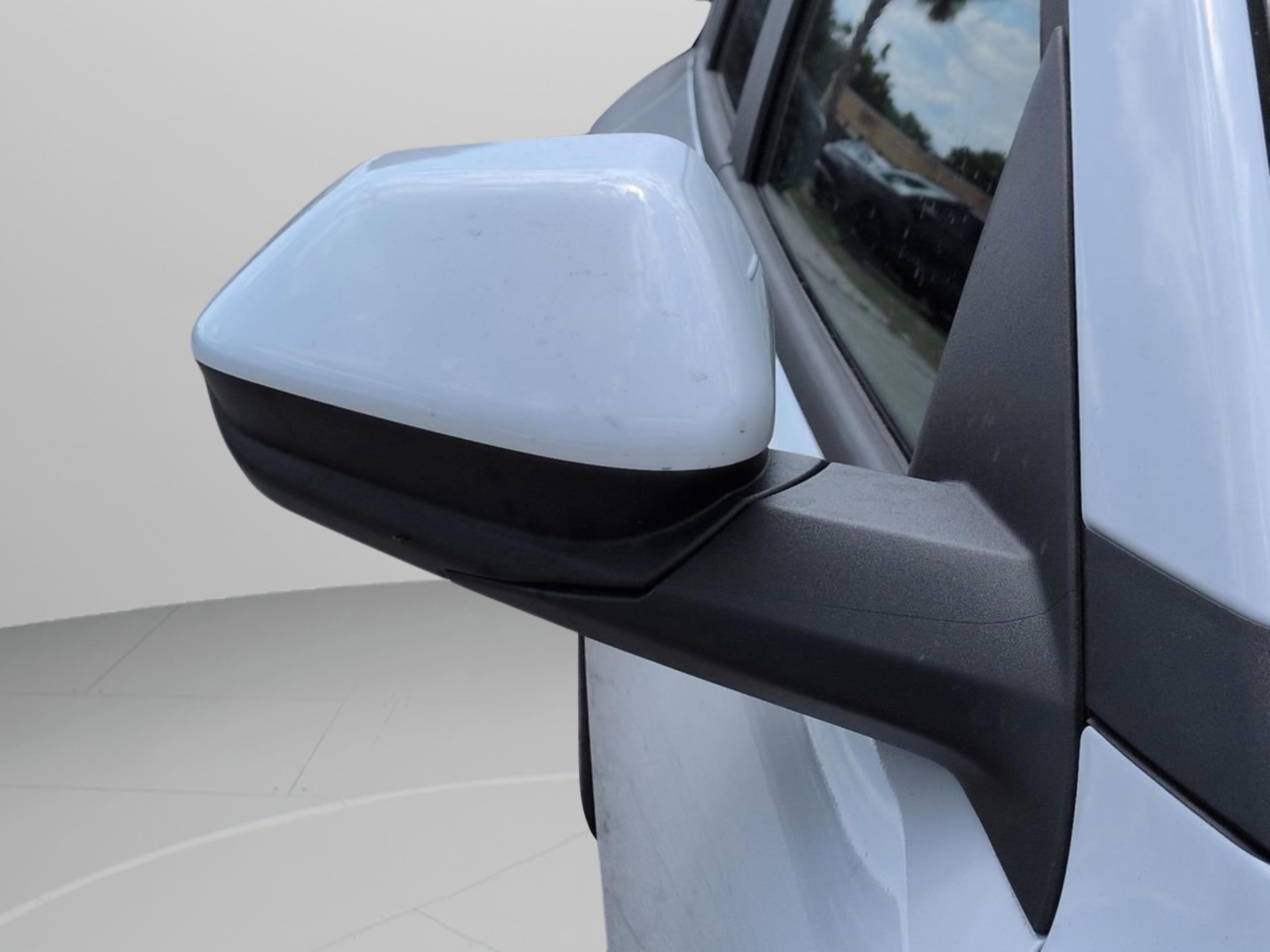 New 2026 Snow White Pearl Kia LXS image 12