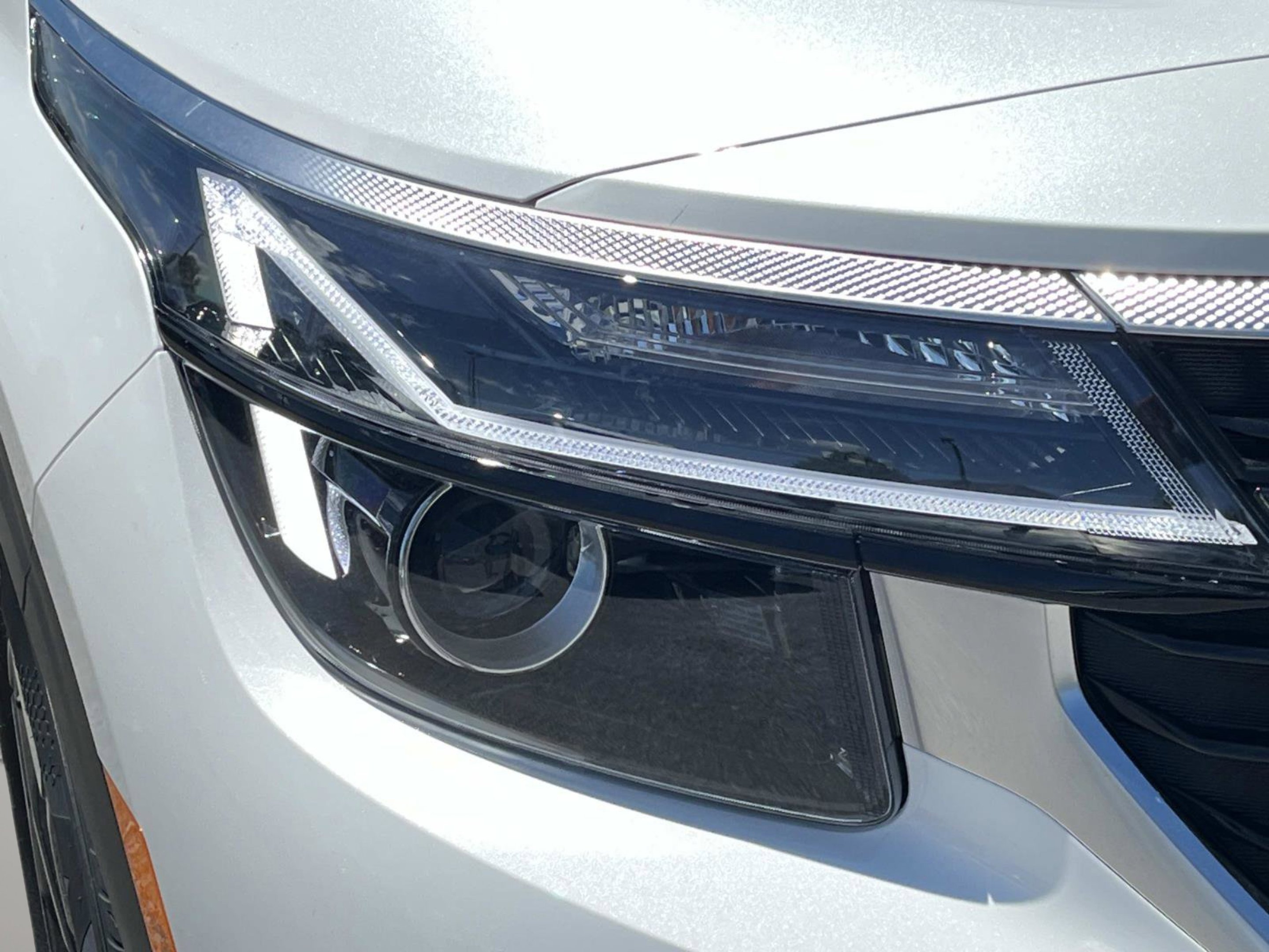 New 2026 Snow White Pearl Kia S image 31
