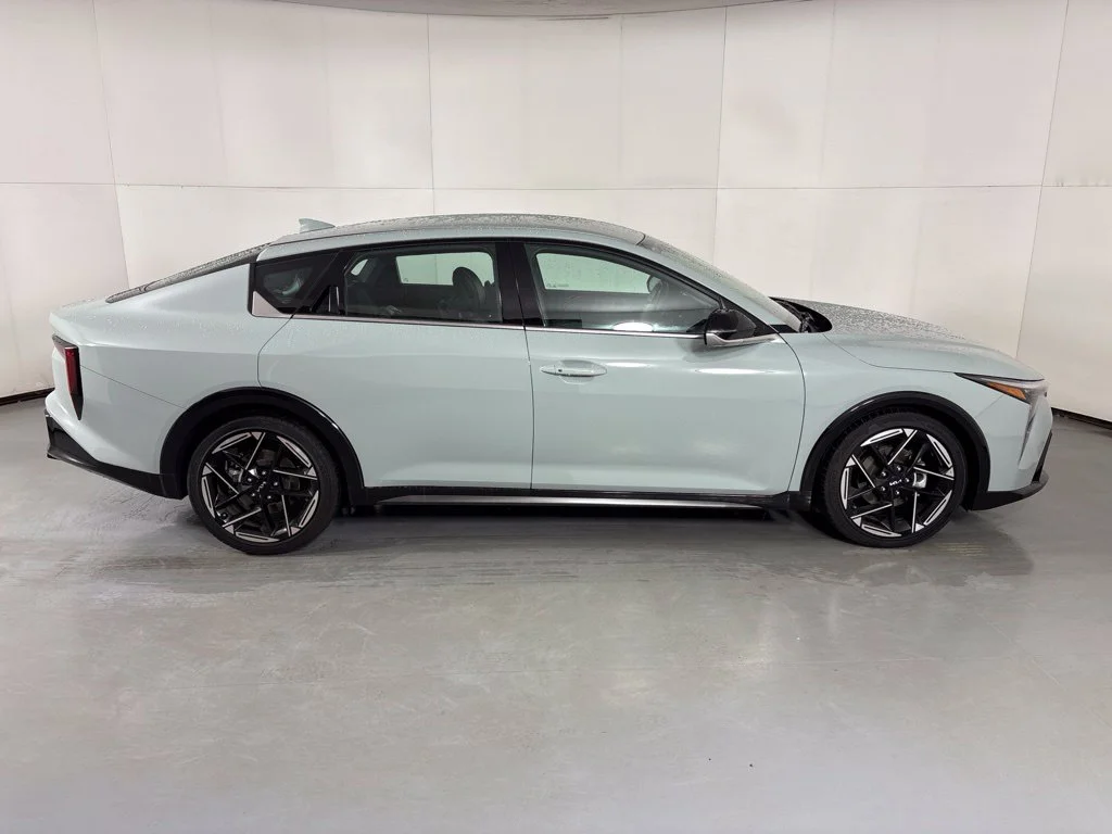 Used 2025 Gray Kia GT-Line image 9