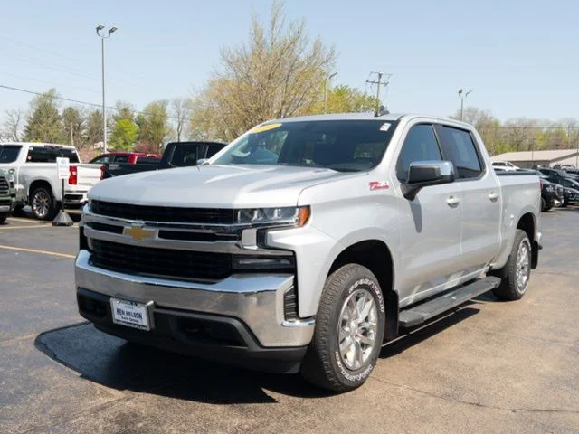 Used 2020 Silver Chevrolet LT image 5