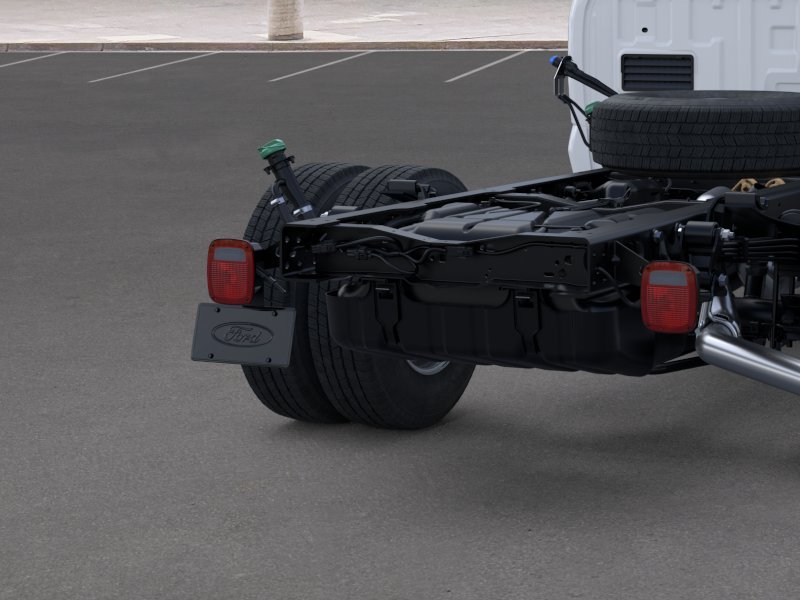 New 2025 Oxford White Ford F-350® XL image 21