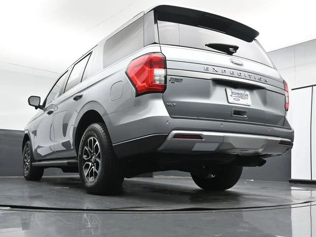 Used 2024 Silver Ford XLT image 32