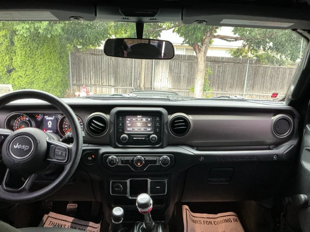 Used 2018 Black Jeep Unlimited Sport image 19