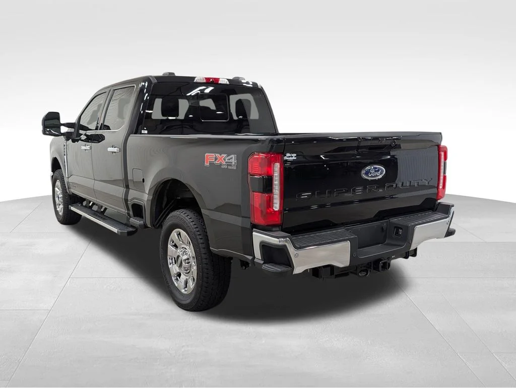 New 2026 Agate Black Metallic Ford F-250® Lariat® image 30
