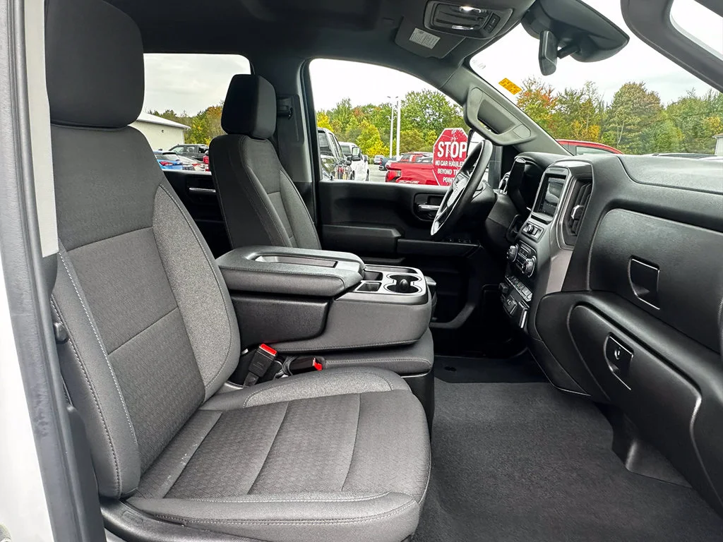 Used 2026 White Chevrolet Custom image 25