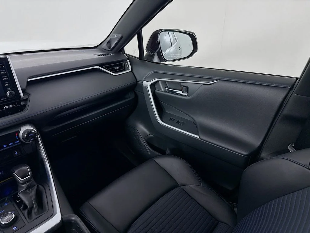 Used 2019 Magnetic Gray Metallic Toyota XSE image 24