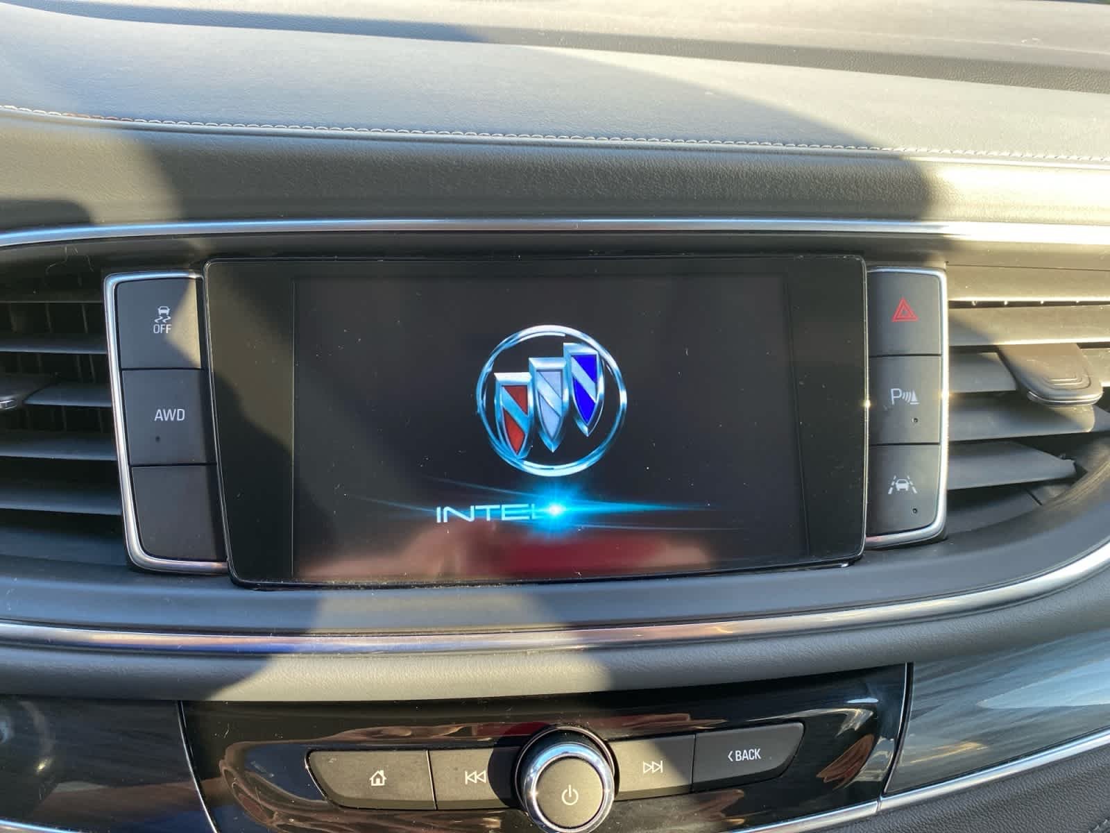 Used 2018 Includes Spectra Gray lower exterior accent color.) Buick Premium image 25