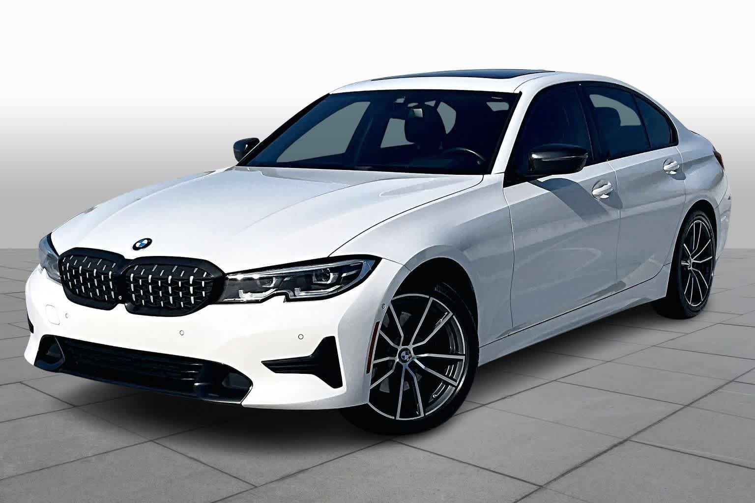 2019 BMW 3 Series 330i Sedan's photo