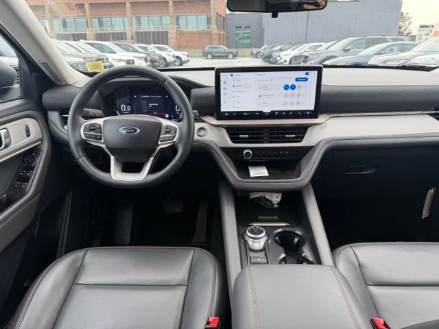 Used 2025 Gray Ford Active image 20
