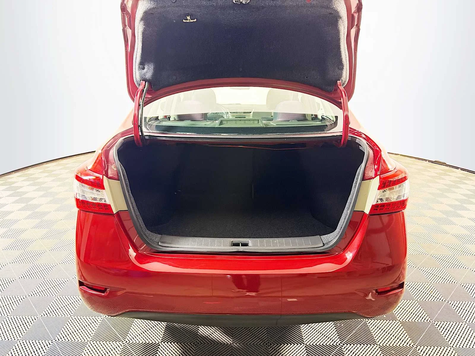 Used 2014 Red Brick Nissan S image 20