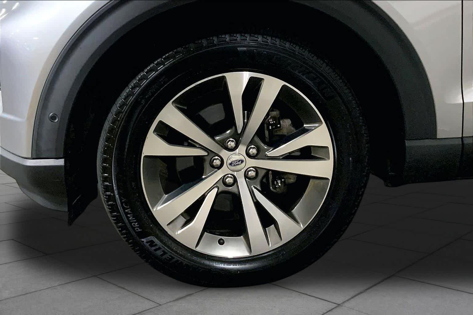 Used 2020 Iconic Silver Metallic Ford Platinum image 11